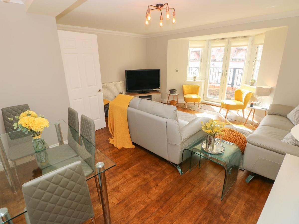 Seashells Apartment Tenby Bagian luar foto