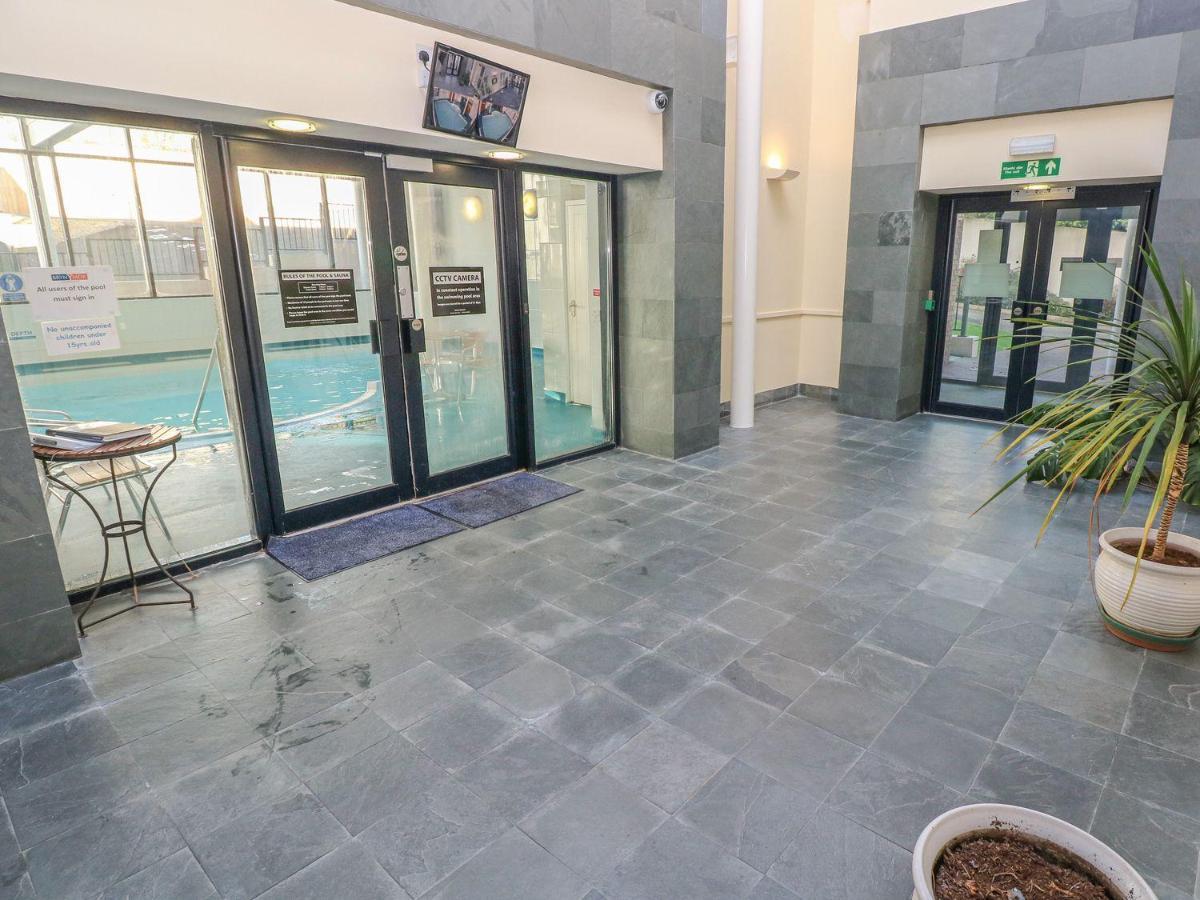 Seashells Apartment Tenby Bagian luar foto