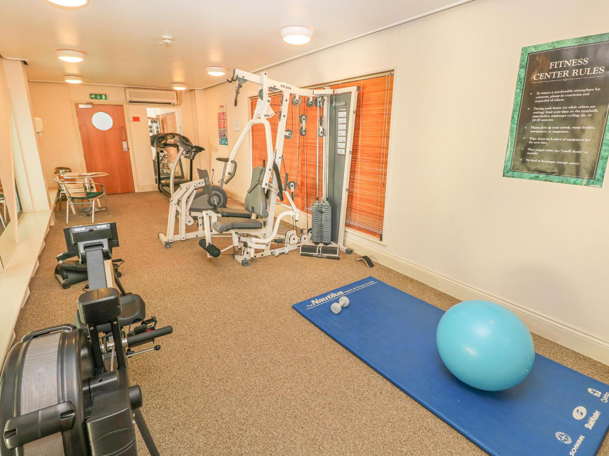Seashells Apartment Tenby Bagian luar foto